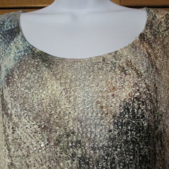 New Directions top long sleeve w/decorative front overlay like new size XL - Picture 4 of 11